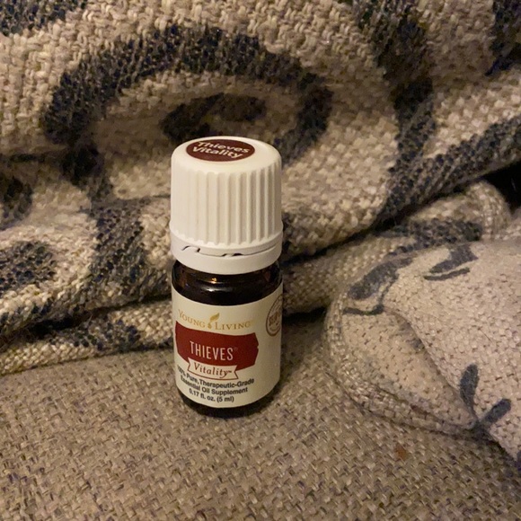 🎁 Thieves 5 ml vitality